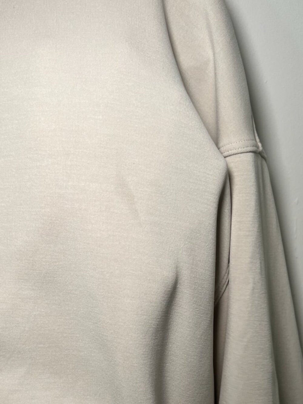 Women's Lululemon Cream Crewneck | Size 4 - Picture 5 of 5
